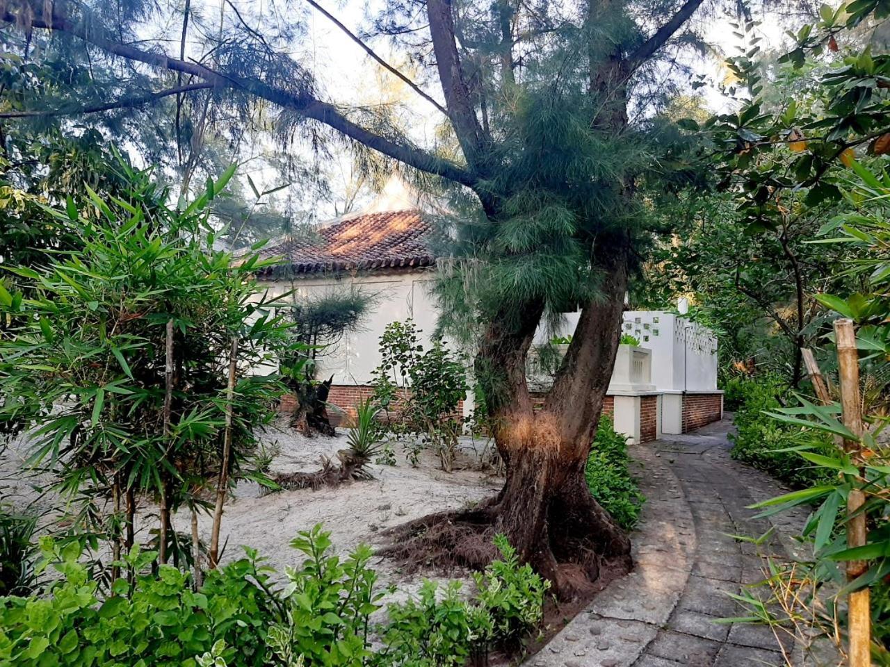 Villa Louise Hue Beach Boutique Hotel Екстер'єр фото