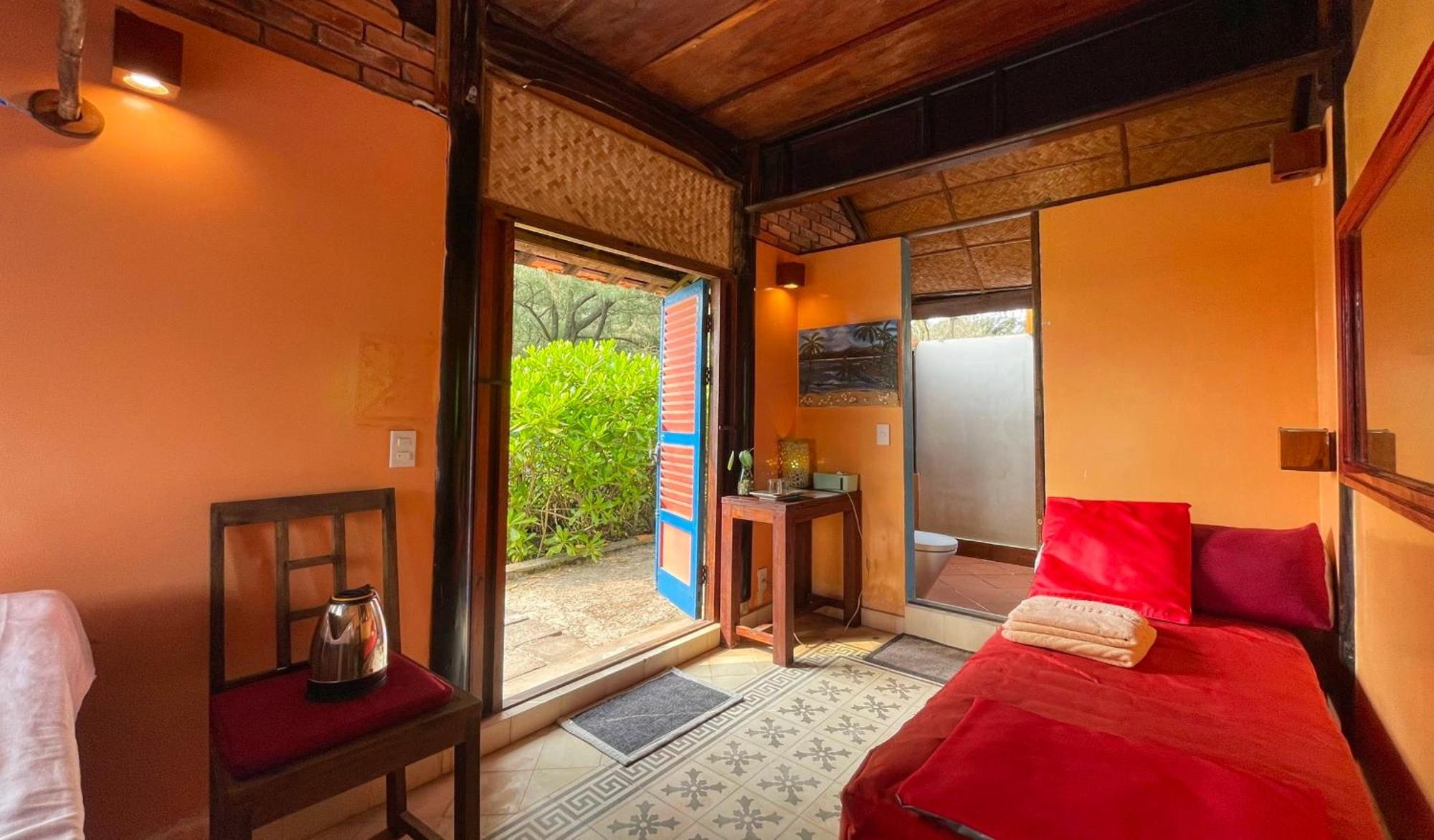 Villa Louise Hue Beach Boutique Hotel Номер фото